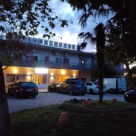Hotel Isidora Lutrósz Kültér fotó