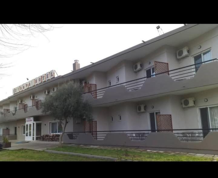 Hotel Isidora Lutrósz Kültér fotó
