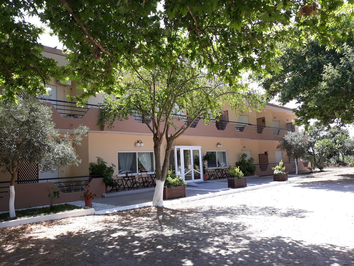 Hotel Isidora Lutrósz Kültér fotó